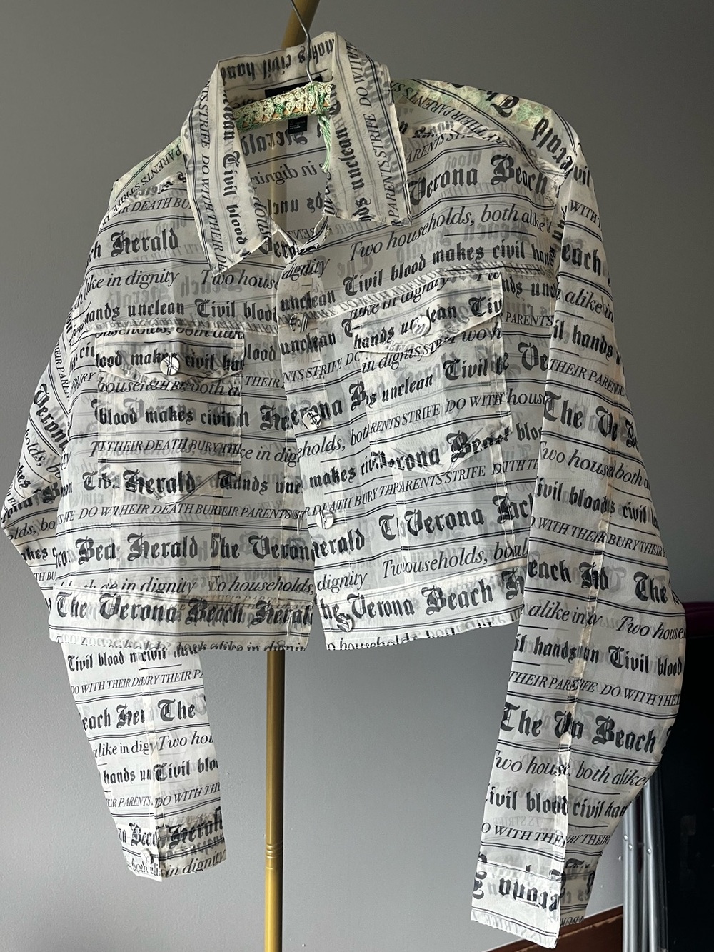 Forever 21 Cropped Newspaper Print Jacket - White/Black